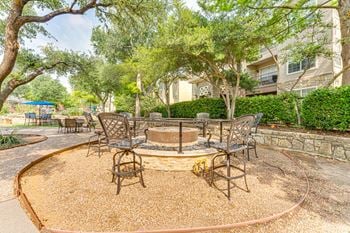 Backyard with a fire pit 